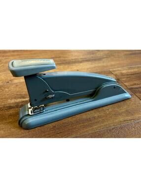 Vintage Swingline Stapler - Classic Gray Office Stapler
